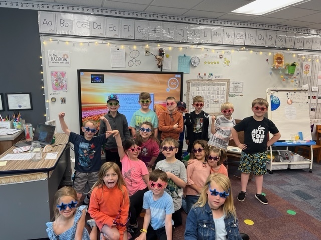 one class of 1st graders in their classroom